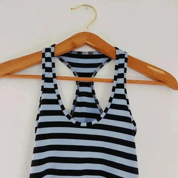 Lululemon Blue Striped Racerback Tank Workout Athleisure Yoga Workout Size 4 - Picture 2 of 4